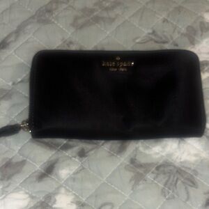 Kate Spade Classic Black Zip Wallet